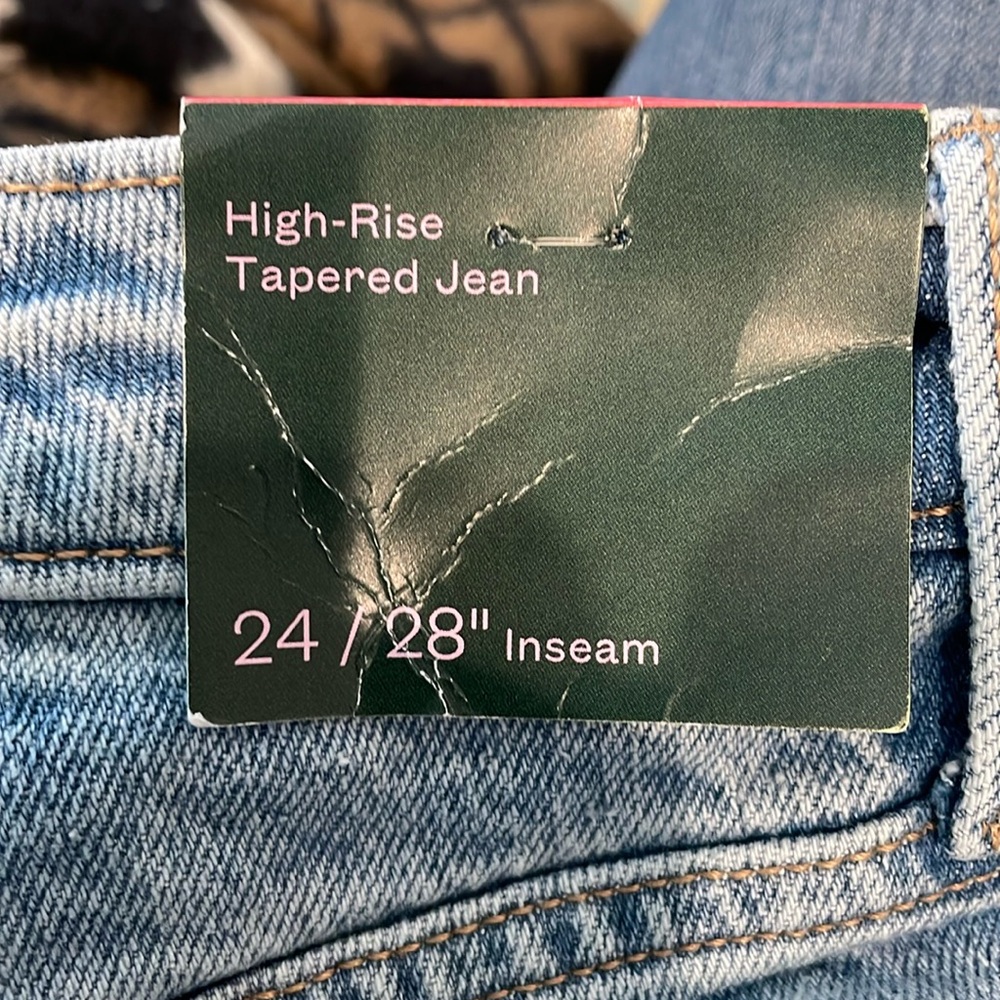 Wild Fable High Rise Tapered Jeans 24 Light Wash Jeans - Picture 3 of 10